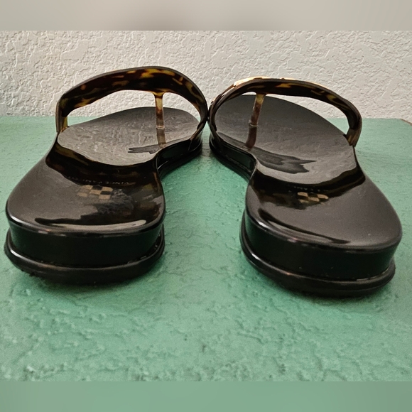 Vince Camuto Evolet Tortoise Black Jelly Sandals 6 Gold Chain Slide - Picture 9 of 11
